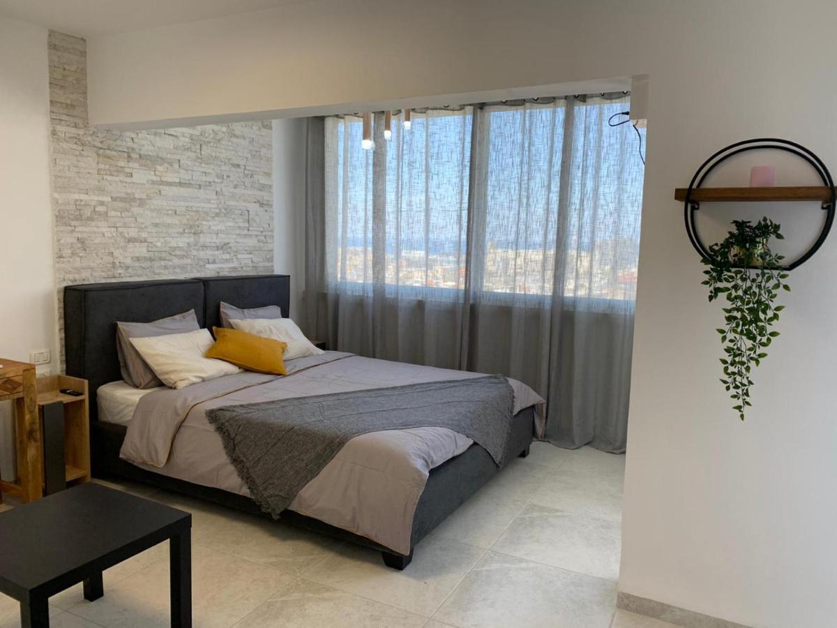Apartment Maya New -panoramic Sea&citycentre View, Haifa